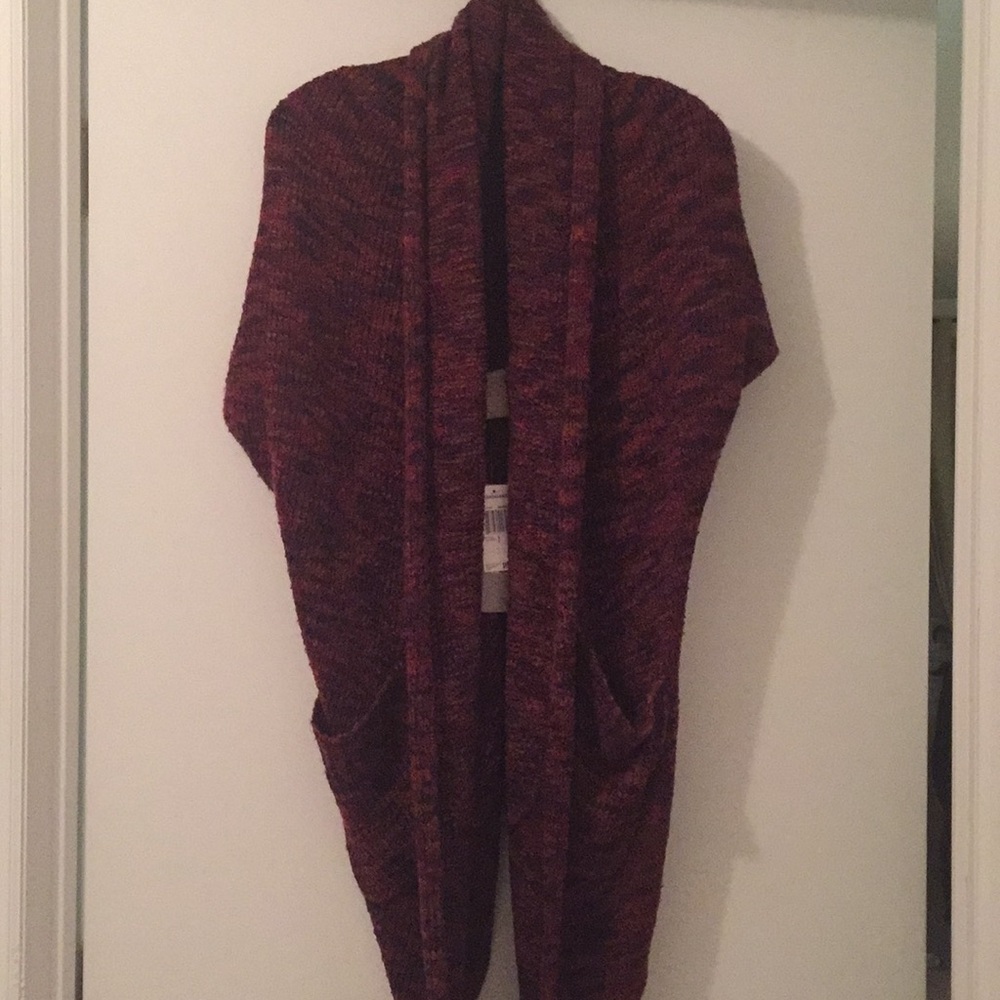 NWT - BEAUTIFUL VEST Cardigan